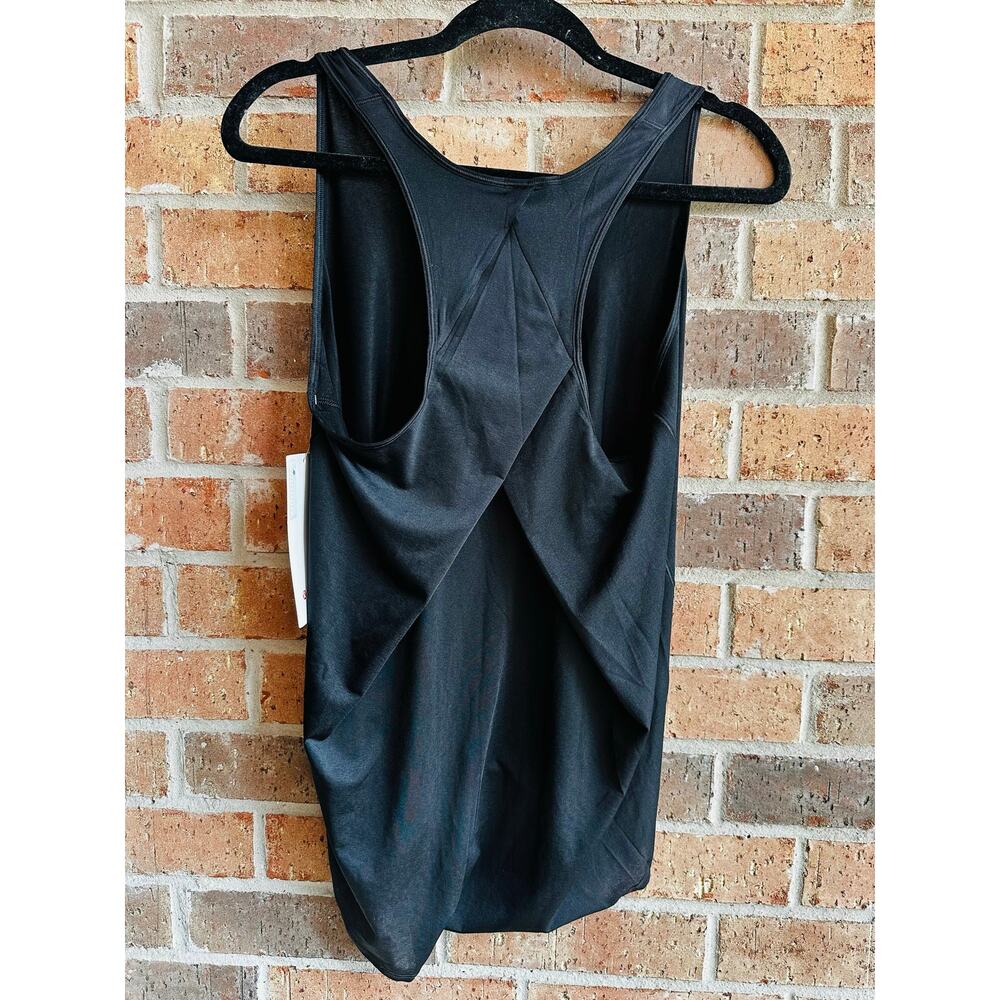 Lululemon Essential Tank  Pleated Size 6 - Picture 2 of 4